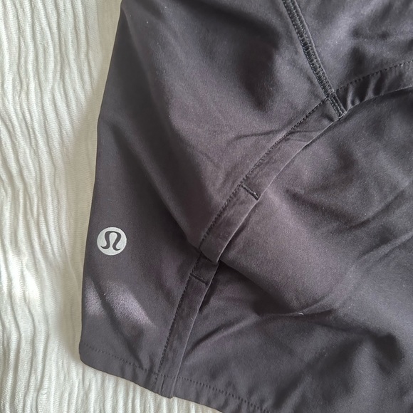 Lululemon Speed Up Shorts - Picture 3 of 5